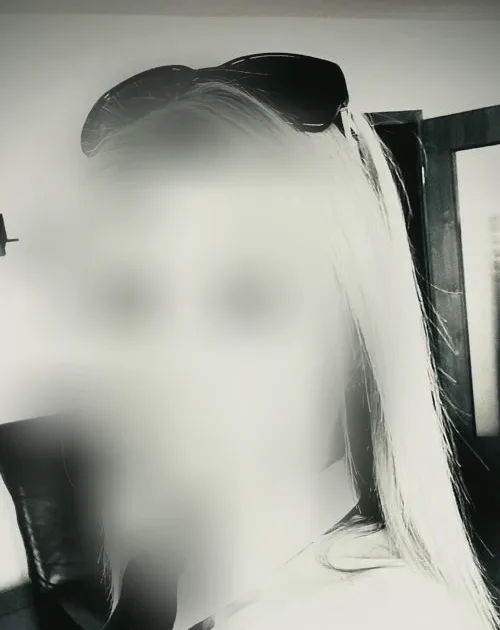 Marie, 37