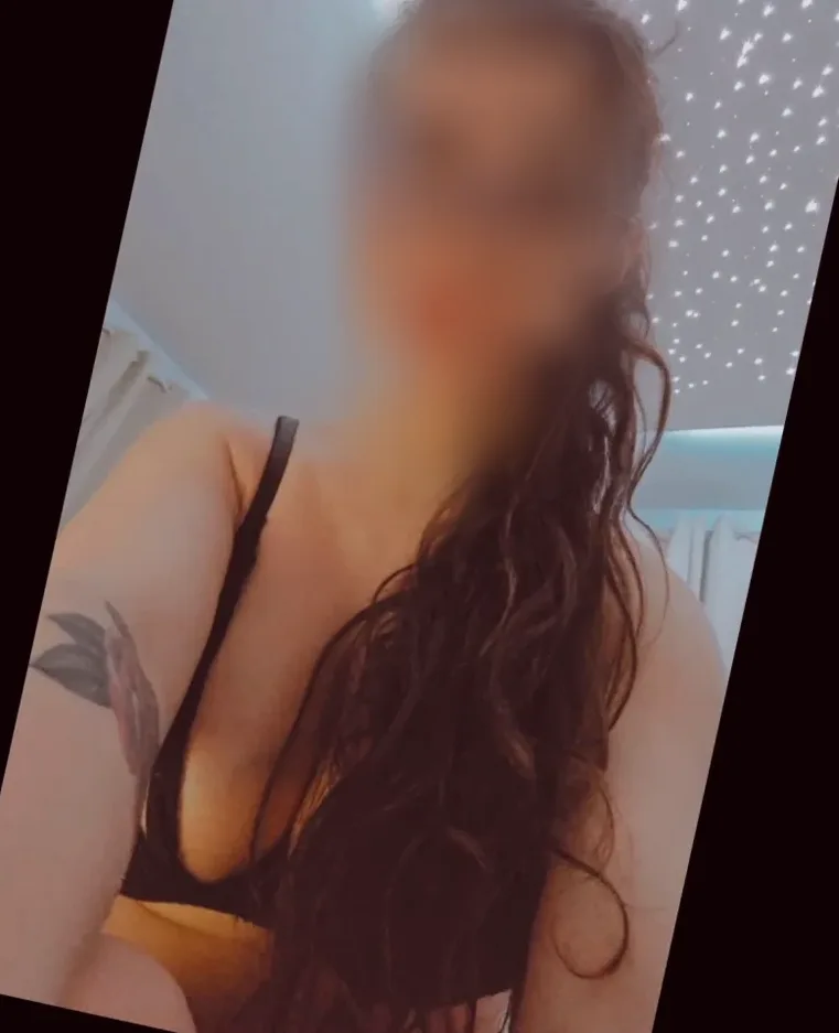 Melina, 34