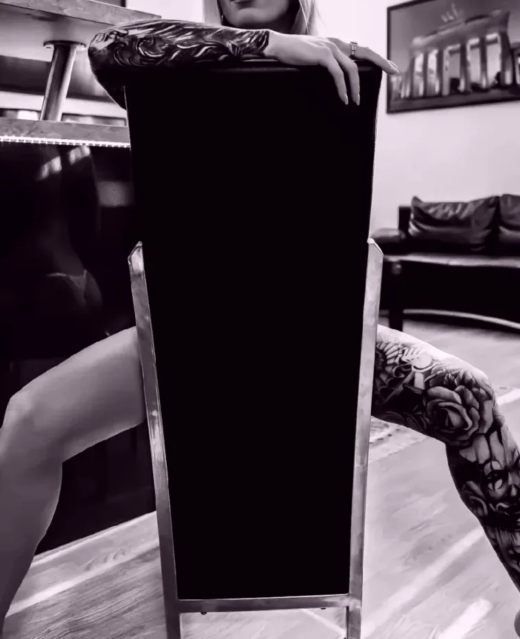 Ramona, 25