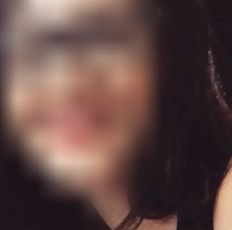 Sarah, 25