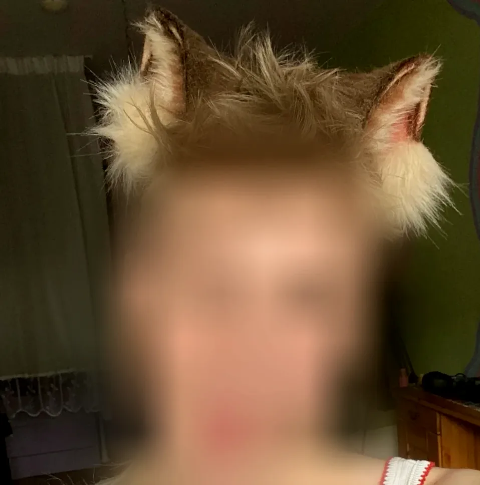 Sophie, 23